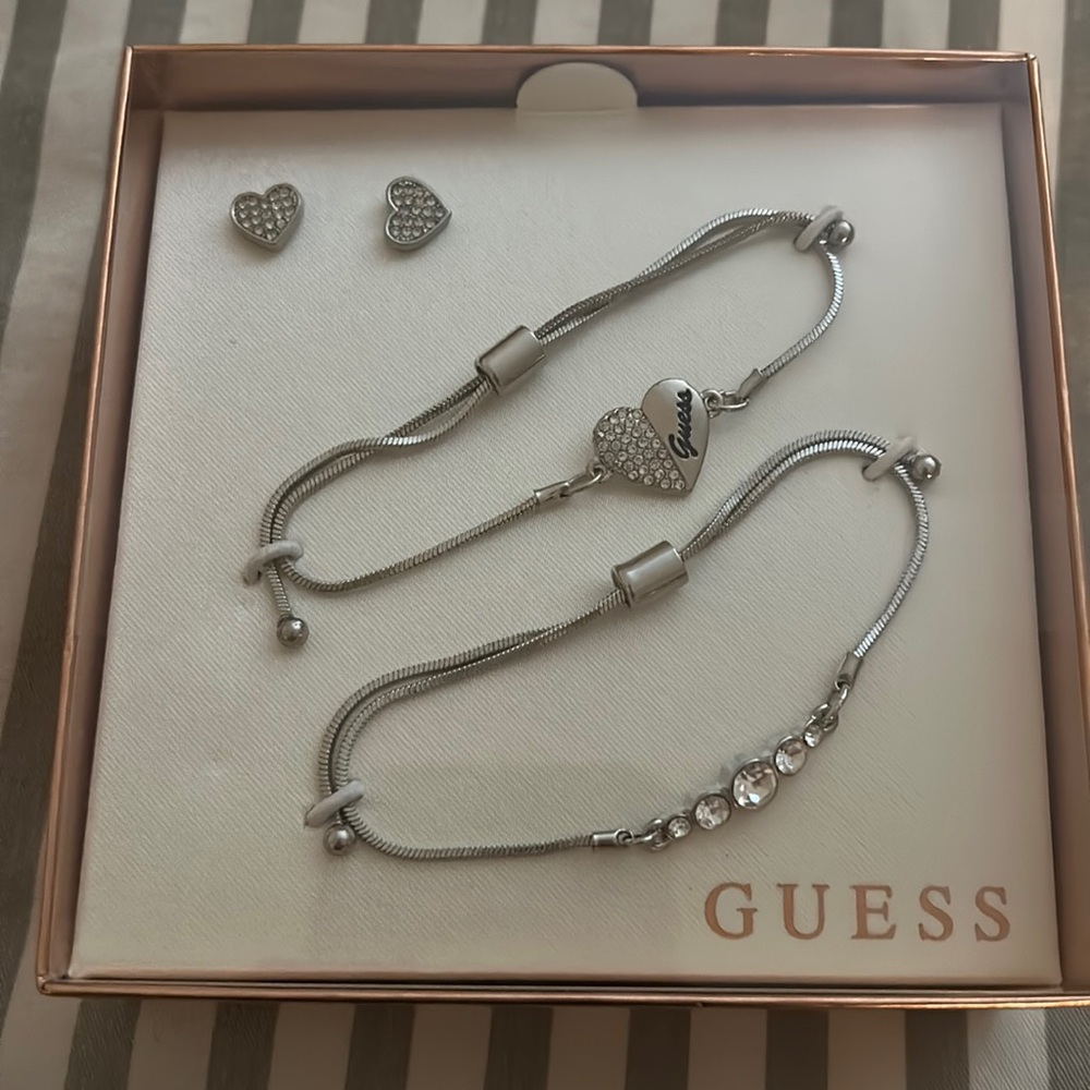 Guess jewelry set